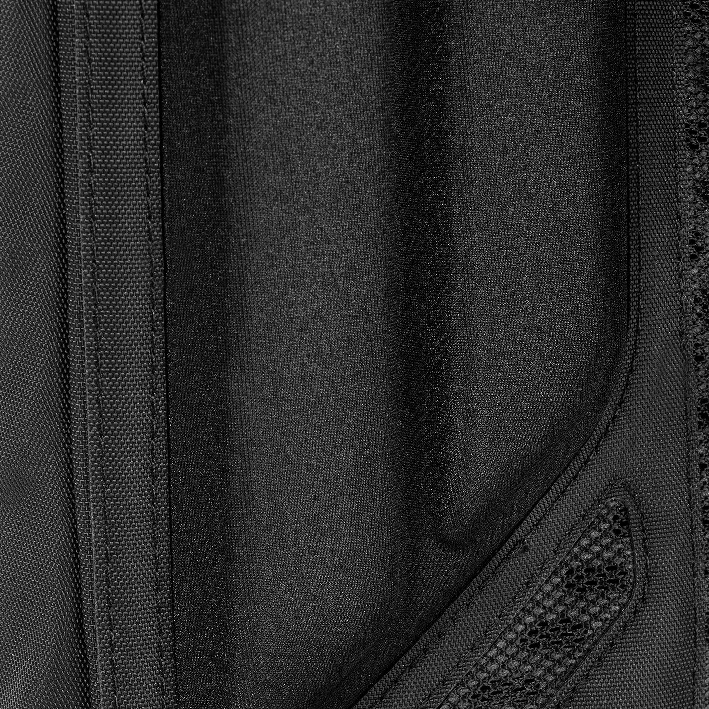 paragon-hydration-pack-f8 Paragon_Black_Texture.png